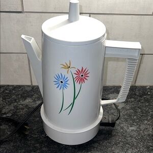 Regal Poly Perk Floral White Coffee pot. 4-8 cup